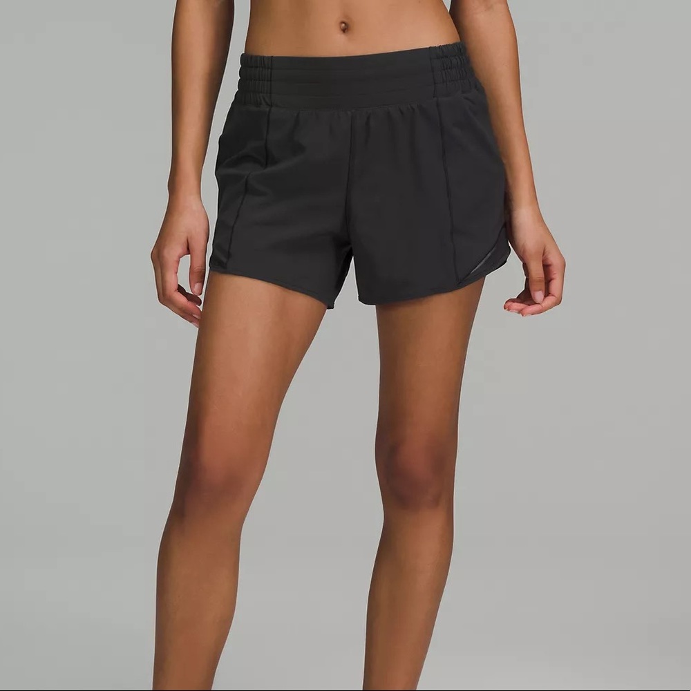 Lululemon Hotty Hot High-Rise Lined Short 4"